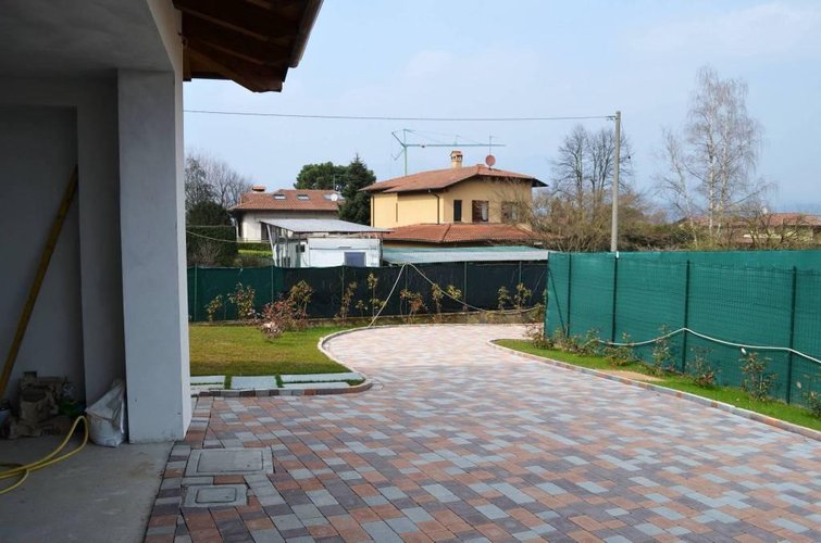 Bodio Lomnago (VA)  Splendida villa singola Bodio Lomnago