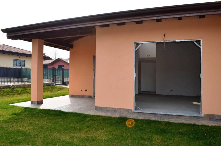 Bodio Lomnago (VA)  Splendida villa bifamiliare Bodio Lomnago