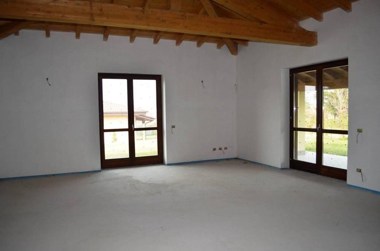 Bodio Lomnago (VA)  Splendida villa singola Bodio Lomnago