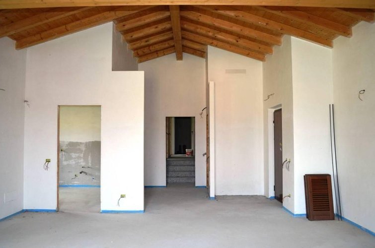 Bodio Lomnago (VA)  Splendida villa singola Bodio Lomnago