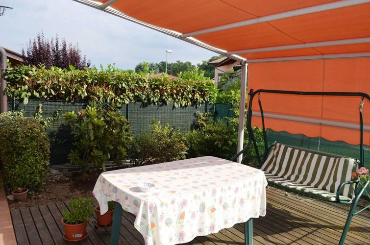 Borgo Ticino (NO)  Proponiamo villa a schiera Borgo Ticino