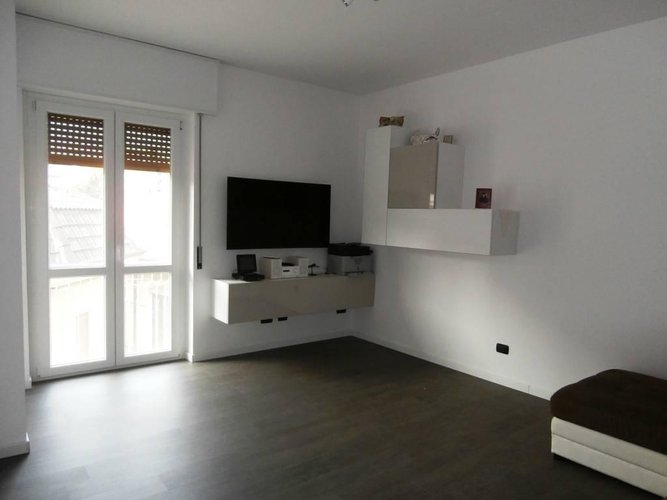 Sesto Calende (VA) - Appartamento trilocale vista Lago Sesto calende