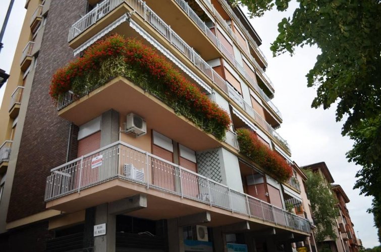 Sesto Calende (VA) - Appartamento trilocale vista Lago Sesto calende