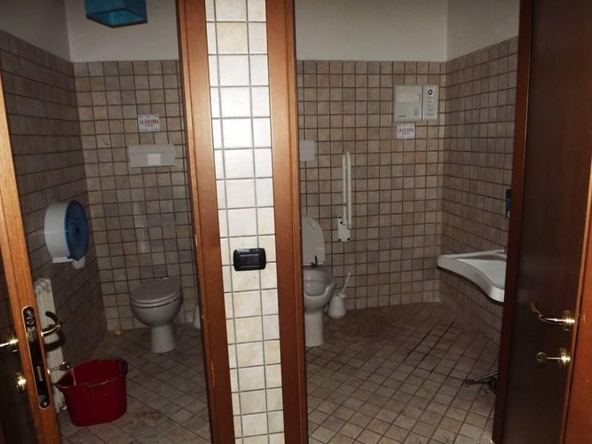 Arona (NO) - Immobile commerciale Arona