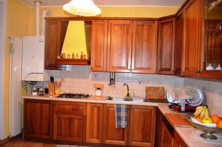 Varallo Pombia (NO)  Splendida villa singola dotata di ampi spazi interni Varallo Pombia