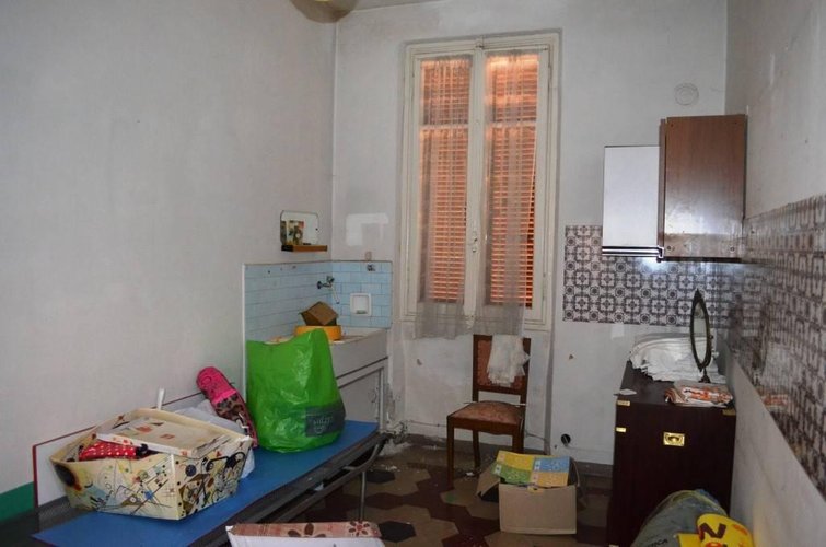 Taino (VA)  Casa di corte lombarda indipendente Taino