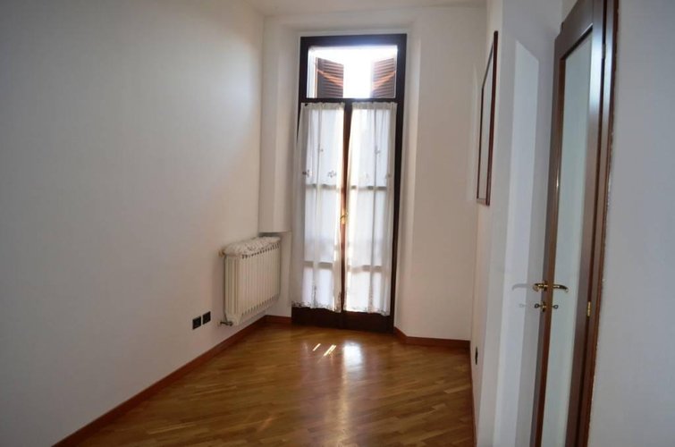 Sesto Calende (VA)  Villetta con darsena Sesto calende