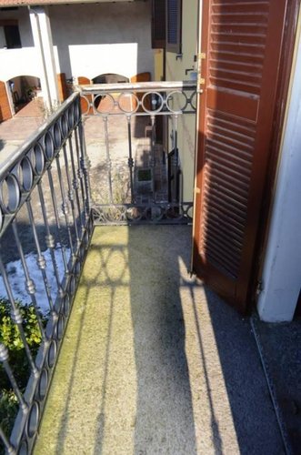 Sesto Calende (VA)  Villetta con darsena Sesto calende