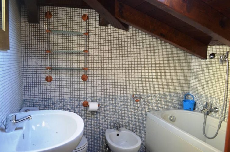 Sesto Calende (VA)  Villetta con darsena Sesto calende