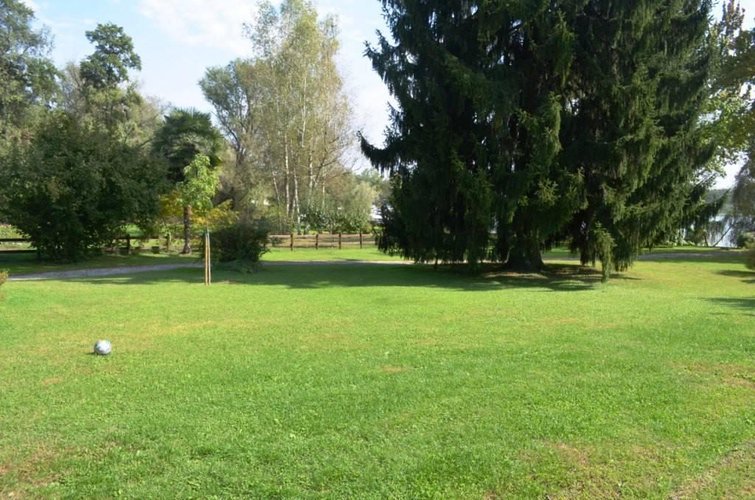 Sesto Calende (VA)  Villetta con darsena Sesto calende