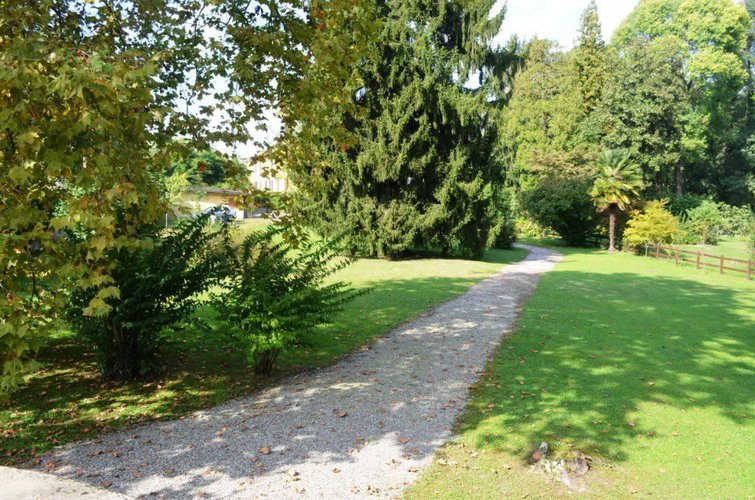 Sesto Calende (VA)  Villetta con darsena Sesto calende