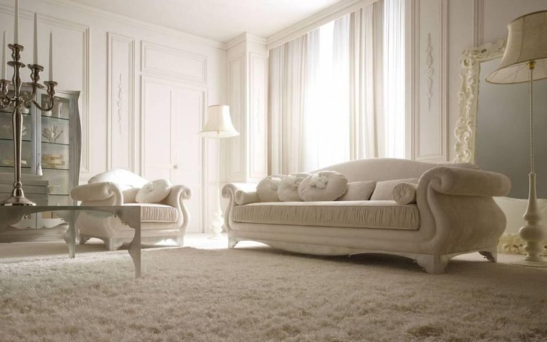 Varallo Pombia (NO) - Negozio/laboratorio di tappezzeria Varallo Pombia