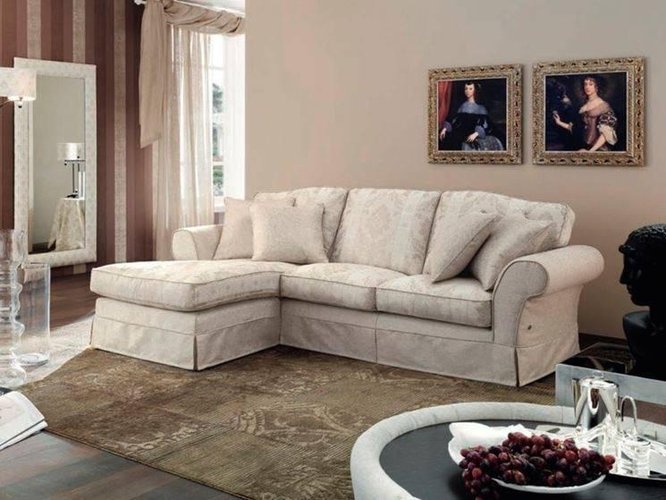 Varallo Pombia (NO) - Negozio/laboratorio di tappezzeria Varallo Pombia