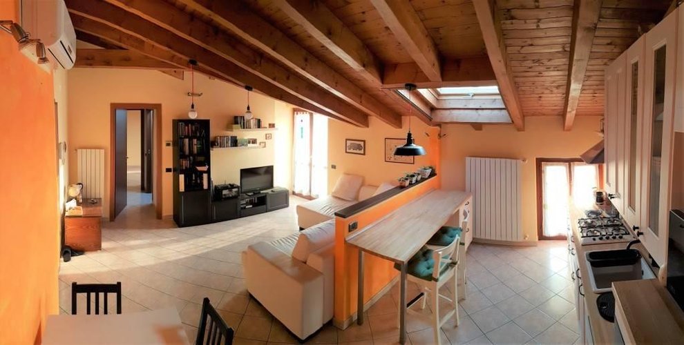 Sesto Calende (VA) - Bilocale mansardato Sesto calende