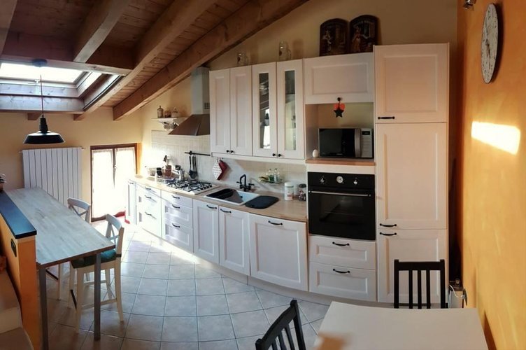 Sesto Calende (VA) - Bilocale mansardato Sesto calende