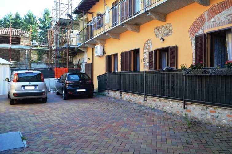 Varallo Pombia (NO) - Appartamento trilocale Varallo Pombia