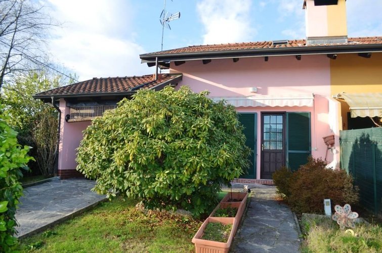 Borgo Ticino (NO) - Villa bifamiliare Borgo Ticino