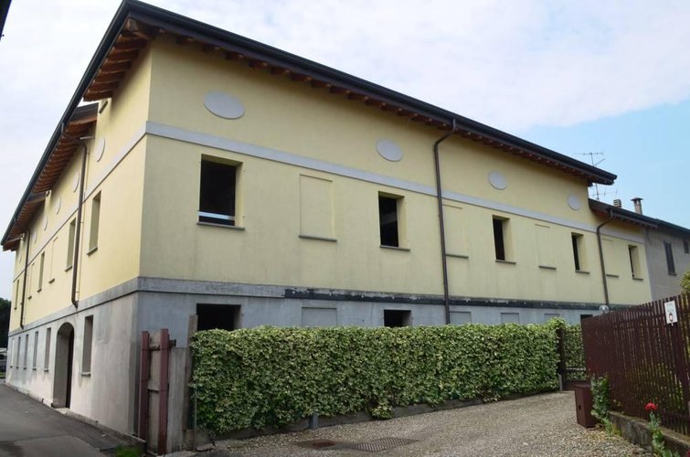 Lonate Pozzolo (VA) - Fabbricato residenziale Lonate pozzolo