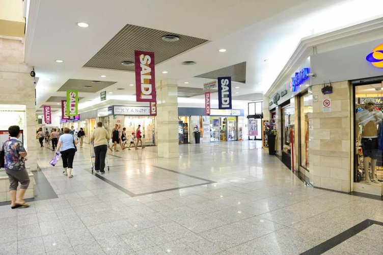 Varallo Pombia (NO) - Terreno edificabile commerciale Varallo Pombia