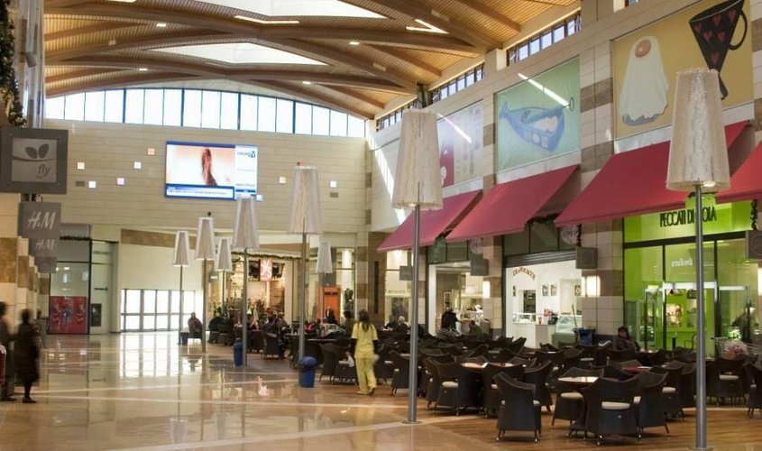 Varallo Pombia (NO) - Terreno edificabile commerciale Varallo Pombia