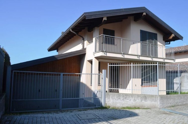 Sesto Calende (VA) - Viila singola vista lago Sesto calende