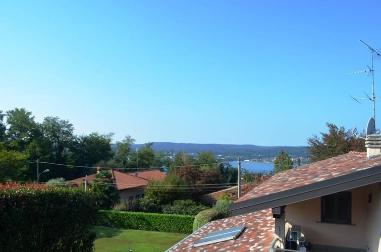 Sesto Calende (VA) - Viila singola vista lago Sesto calende