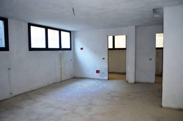 Sesto Calende (VA) - Viila singola vista lago Sesto calende