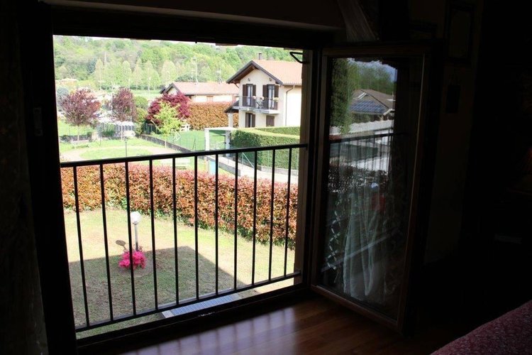 Travedona Monate (VA) - Appartamento trilocale mansardato Travedona monate