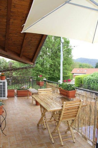 Travedona Monate (VA) - Appartamento trilocale mansardato Travedona monate