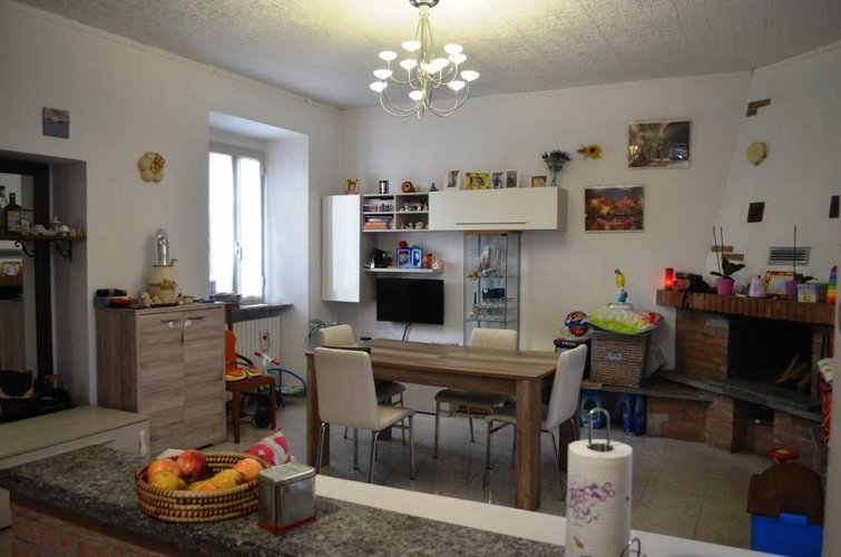 Taino (VA) - Appartamento trilocale Taino