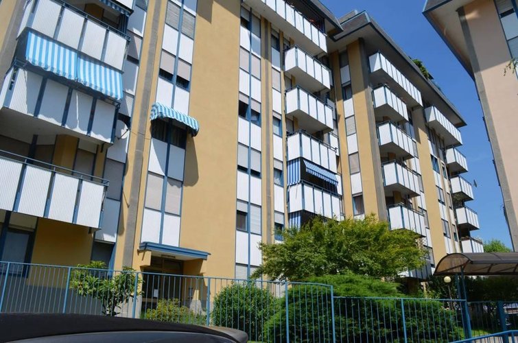 Sesto Calende (VA)  Appartamento bilocale arredato Sesto calende