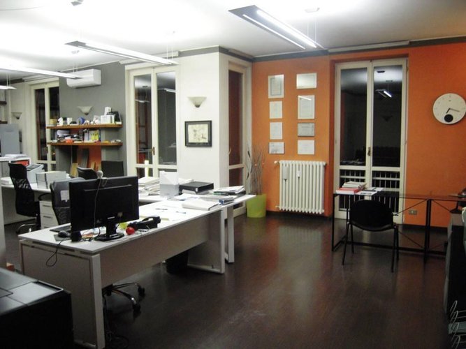 Sesto Calende (VA) - Locale direzionale Sesto calende