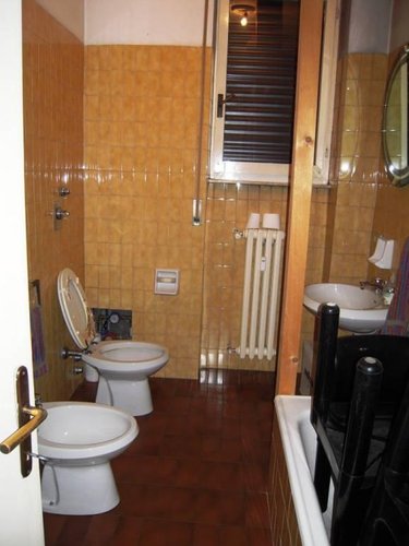 Sesto Calende (VA) - Locale direzionale Sesto calende