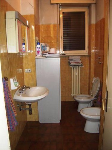 Sesto Calende (VA) - Locale direzionale Sesto calende