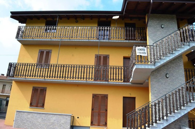 Castelletto S. Ticino (NO) - Appartamenti trilocali Castelletto sopra Ticino