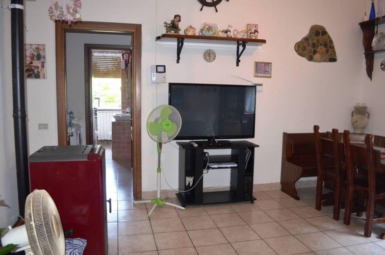 Castelletto S. Ticino (NO)  Trilocale al piano terra Castelletto sopra Ticino