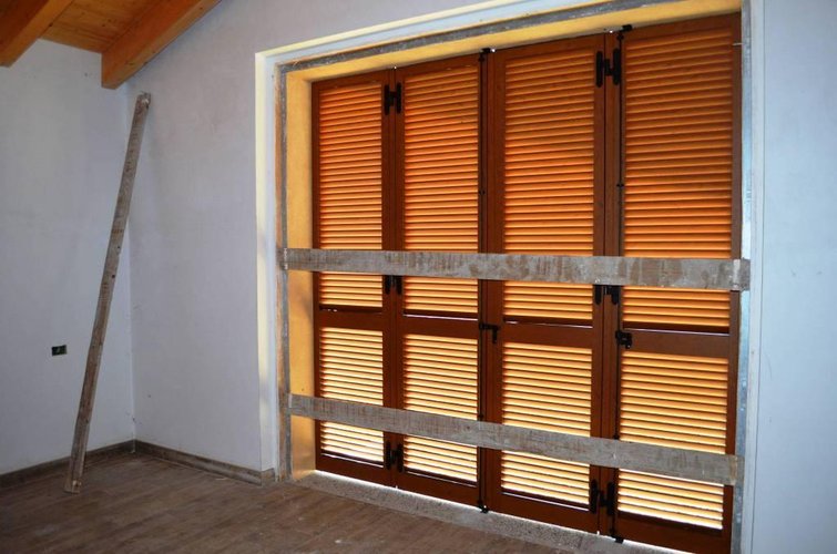 Comabbio (VA)  Ville singole Comabbio