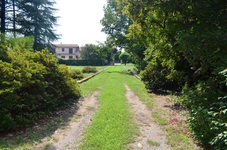 Castelletto S. Ticino (NO) - Villa singola con parco Castelletto sopra Ticino