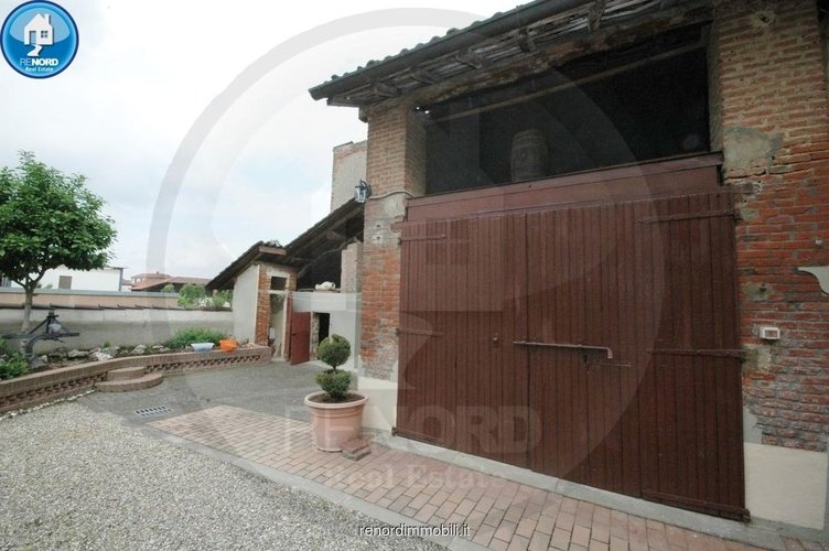 CASA INDIPENDENTE Inverno e monteleone