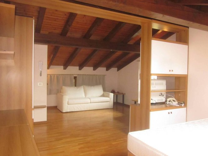 CLUSONE VILLA A SCHIERA TRIFAMILIARE Clusone