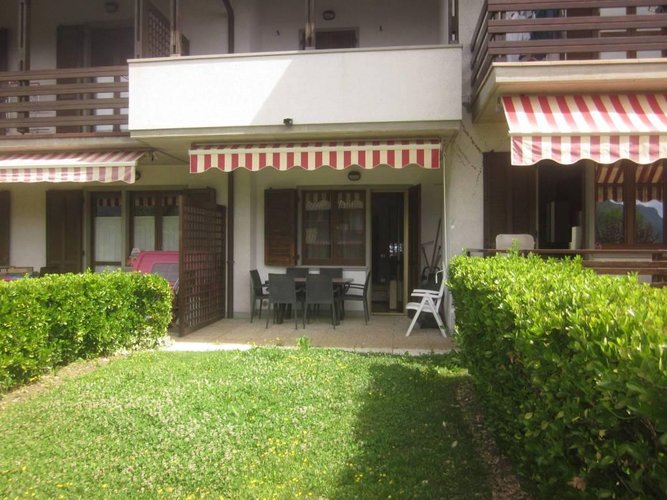 CLUSONE VILLA A SCHIERA TRIFAMILIARE Clusone