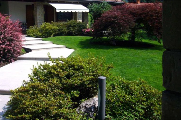 VILLA SINGOLA con ampio giardino privato Capizzone