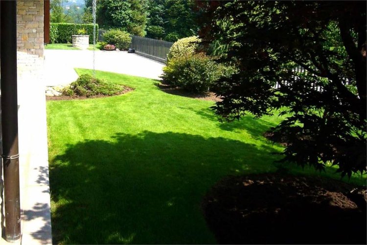 VILLA SINGOLA con ampio giardino privato Capizzone