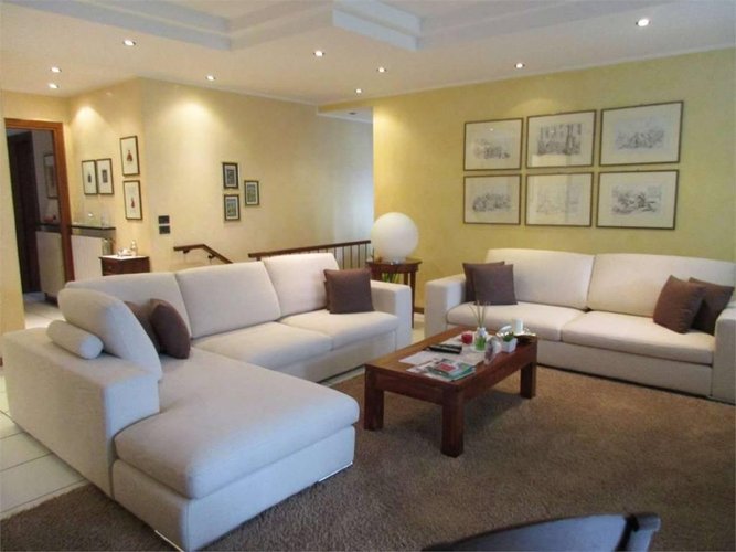 VILLA SINGOLA con ampio giardino privato Capizzone