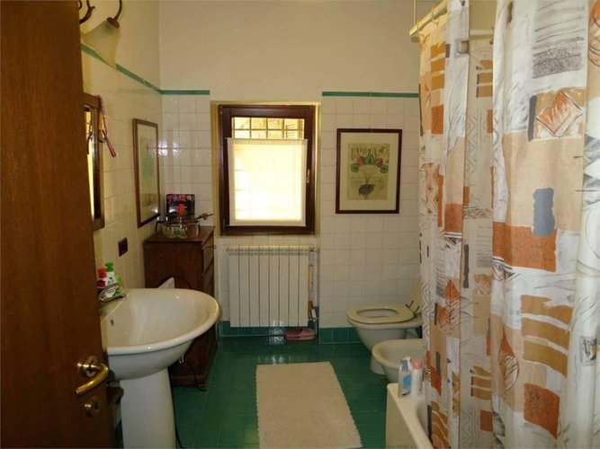 Porzione di casa indipendente con ampio box Cenate Sotto