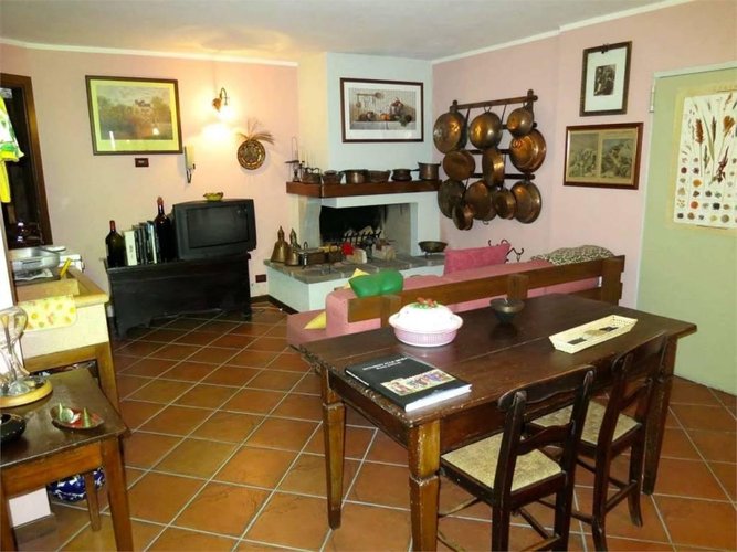 Porzione di casa indipendente con ampio box Cenate Sotto