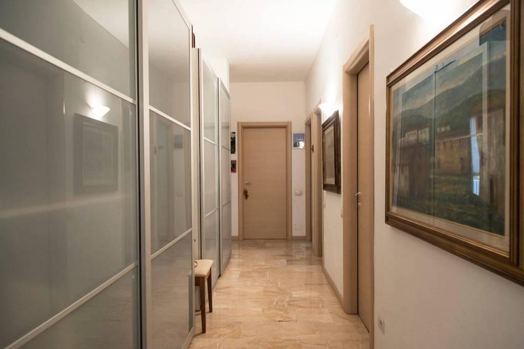 Ad.ze Isola vendesi Quadrilocale ristrutturato Milano