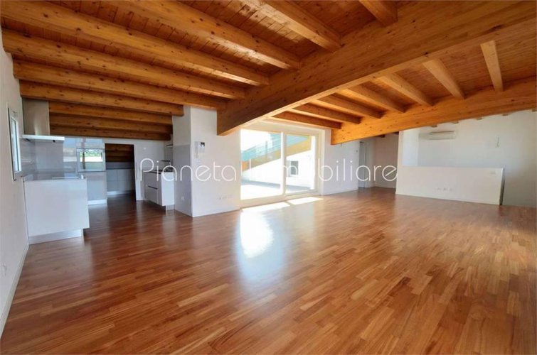 ATTICO - QUADRILOCALE con TERRAZZI VIVIBILI Bergamo