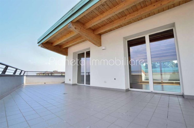 ATTICO - QUADRILOCALE con TERRAZZI VIVIBILI Bergamo