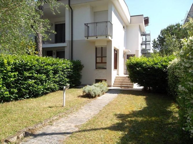 Villa in vendita a Lignano Pineta